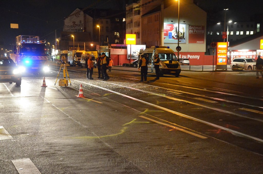 VU Kran Strab Koeln Ehrenfeld Stammstr Ehrenfeldguertel P113.JPG - Miklos Laubert